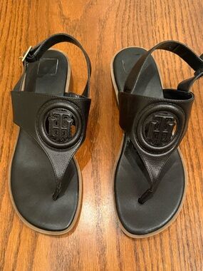 Tommy Hilfiger Black Logo Thong Sandals - Women